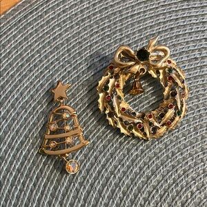 Holiday Wreath and Bell and  Brooch Set